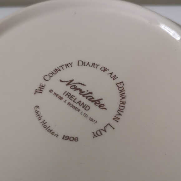 Elegant Cream Noritake Ireland Serving Bowls (Set 2) With Bramble Leaves Pattern - Picture 7 of 7